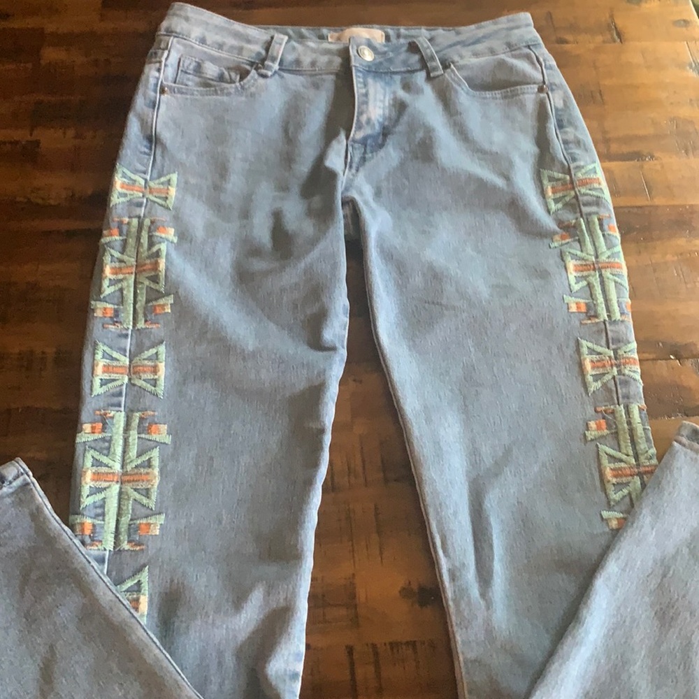 Aussie embroidered jeans